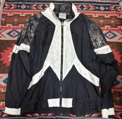 Item thumbnail for item ae4499e2-e2b1-42aa-833c-386bc17f9dbf