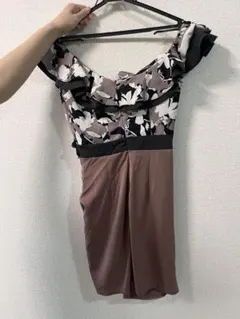 ハ*郎様 フラワープリント フリル付きナイトドレス