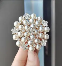 ラスト2点　パール調　ブローチ フォーマル 卒業式 入学式 入園式 セレモニー