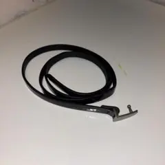 黒の合成皮革ベルト