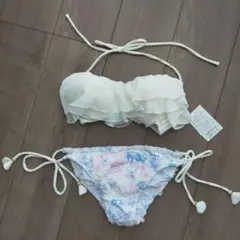 【タグ付き】【定価￥14,000】MILSQUR ビキニ 9M フリル 花柄のサムネイル