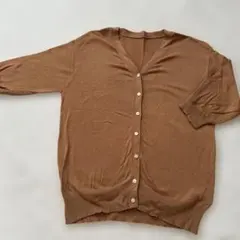 Te chichi Vネック　五分丈カーディガン