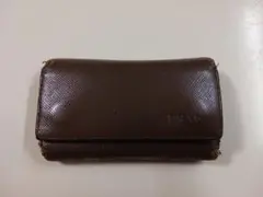 PRADA サフィアーノ キーケース ブラウン