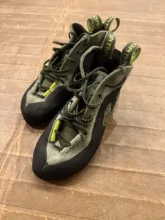 Item thumbnail for item 80abdf1e-6af1-466d-b429-bf854aec1b55