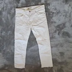 ユニクロ　ホワイト スキニーデニム 30インチ