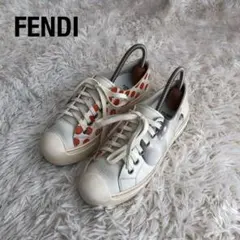 【美品】FENDIフェンディ―プリント転写レザースニーカードット柄ホワイトのサムネイル