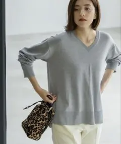 【新品】OPAQUE.CLIP Vネックニット/エクストラファインメリノウール