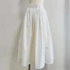 ホワイト フレアロングスカート　ホワイトスカート