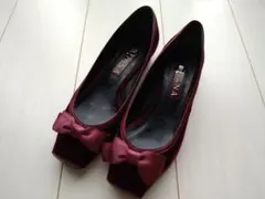 ダイアナ　パンプス