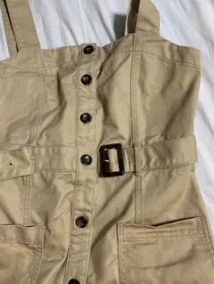 ベージュ ボタン付き ベルト付き サロペット