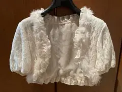 【美品】ファー付きレースボレロ　オフホワイト〜ライトベージュ