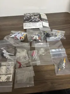 新品箱未開封】ガンダムコンバージ ガンダムエピオン サンドロック【 2