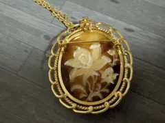 裏彫 インタリオ ブローチ ・ペンダントトップ