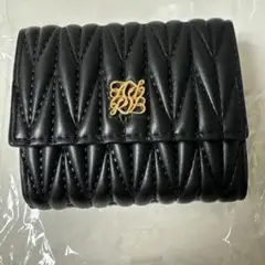 ブラックレザー三つ折り財布