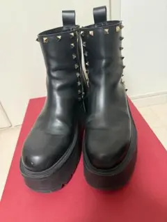 大人気VALENTINO★39サイズ★ロックスタッズ付き厚底ブーツ