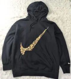 NIKE　パーカー　ビッグスウォッシュ　ヒョウ柄　刺繍ロゴ　黒