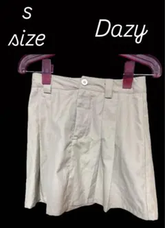 Dazy ベージュ ミニスカート Sサイズ