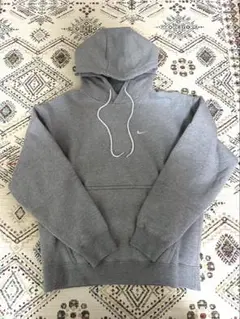 ナイキ　Nike グレー パーカー Lサイズ