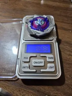 爆旋戰魂X 鯊魚鱗4-50UF 最輕量級個體