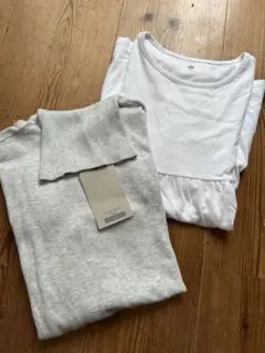 ザラのコットンタートルネックとユニクロのティアードTシャツ2点セット