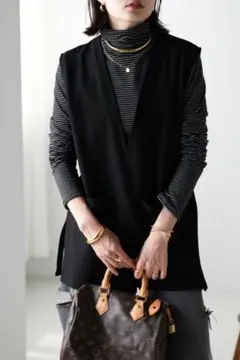 ボンジュールサガン　フロントポケットベスト　ジレ黒