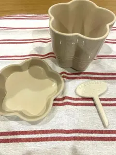 2026年最新】LE CREUSET 鉢・プランターの人気アイテム - メルカリ