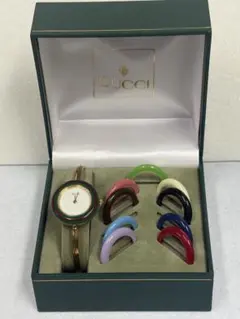 美品 GUCCI グッチ チェンジベゼル ゴールド 2針クォーツ 電池交換済みのサムネイル