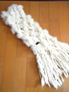 COMME CA ISM コムサイズム【ホワイトファー編み込みマフラー】