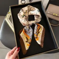 秋日祭限定 茶色の女性用スカーフ、サイズ：70cmx 70cm 最安値で！
