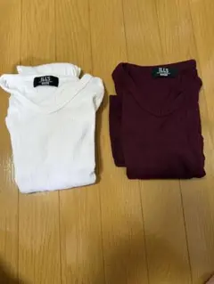ILLS トップス size M 2セット　白　エンジ