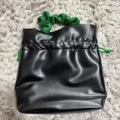 AZUL BY MOUSSY 巾着ショルダーバッグ ブラック×グリーンのサムネイル