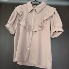 フリル付き　ピンク　半袖シャツ