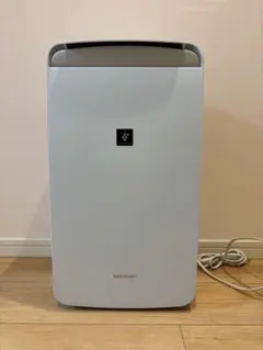 美品 シャープ 衣類乾燥除湿機 プラズマクラスター 19年製 CM-J100-W