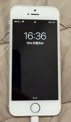 ジャンク品 iPhoneSE 第二世代 ホワイト SIMフリー - メルカリ