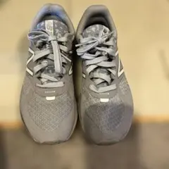 New Balance FLASH スニーカー グレー　24センチだけど小さめ