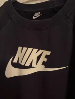 NIKE ダークネイビー ロゴ入り トレーナー