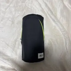 黒のジッパー付き筆箱