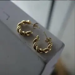AJIRO 新品未使用 ピアス ゴールド