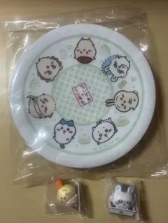 くら寿司　ちいかわ　コラボ　全員集合　お皿　びっくらぽん　キーホルダー