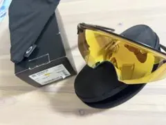 Oakley スポーツサングラス ゴールド　定価45100円