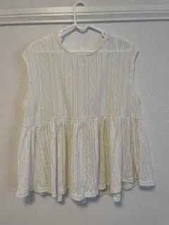 しまむら　ノースリーブトップス