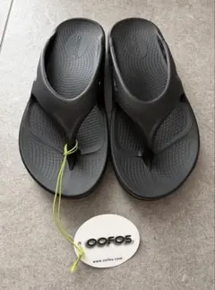 【24㎝】OOFOS ウーフォス スポーツサンダル トングサンダル ブラック 黒のサムネイル