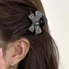 リボン型ヘアクリップ（黒・シルバー）1点