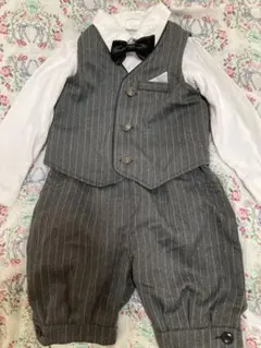 アカチャンホンポ　セレモニースーツ グレー ストライプ ボウタイ付き　90cm