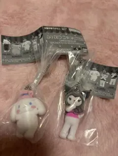 サンリオキャラクターズ　ミニチュアチャーム　　クロミ　シナモン　2点セット