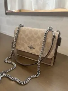 未使用に近い美品✨【coach】シグネチャーショルダーバッグ