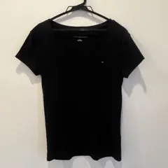 TOMMY HILFIGER ブラック Vネック Tシャツ　レディース