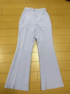 GU 薄紫 フレアパンツ