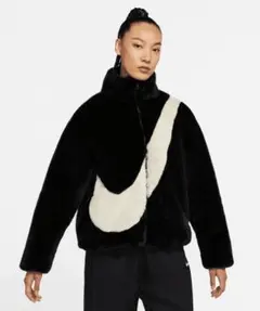 【未使用】タグ付き　Nike ファージャケット　ブルゾン　コート 未使用】タグ付き Nike ファージャケット ブルゾン コート 中古