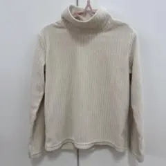 アイボリー リブ編み タートルネック 長袖カットソー　ユニクロ　130